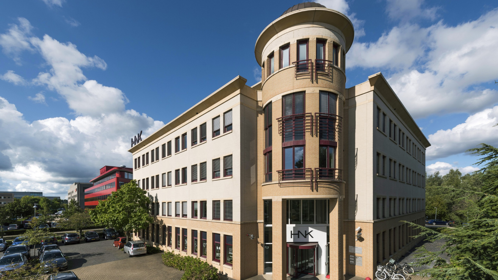 Kantoorpand te huur aan de Antareslaan 65-81